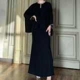 Round-Neck Bat Sleeves In Autumn