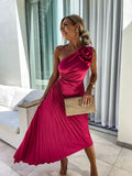 Women's New Solid-Color Dress Fashion Sexy Slanted Shoulder Folded Empty Dress