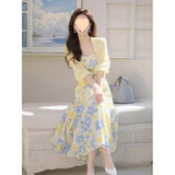 Dress Women's Summer 202 5 New Slimy Temperament Cardigan + Slings Broken Floral Dress Two