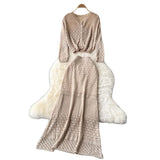 Wearing A Female Gentle Windy Hooks Long-Sleeved Knitted Shirt + High-Rise Thin Half