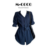 Cool Tung Sister Wearing A Blue Waist Sunscreen Long-Sleeved Shirt Micro-Tpeak Trousers