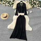 Wearing A Female Gentle Wind High-End Feeling V-Neck Long-Sleeved Empty Crochet Knitted