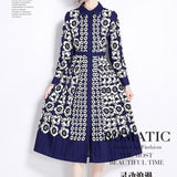 Light Luxury Feudist Temperament Long-Sleeved Clapping Waist Thin Single Buckle A Word Positioning Print