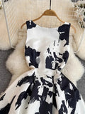 Vest, Long Dress, High Sense, Light Extravagant Round Collar, Waist Slim, Sleeveless A-Print, Large Pendulum Dress-Outfit