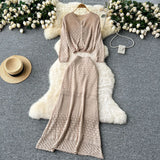 Wearing A Female Gentle Windy Hooks Long-Sleeved Knitted Shirt + High-Rise Thin Half