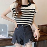 Retro Sleeveless T-Shirt With Stylish Design Style