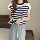 Retro Sleeveless T-Shirt With Stylish Design Style