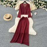 Wearing A Female Gentle Wind High-End Feeling V-Neck Long-Sleeved Empty Crochet Knitted